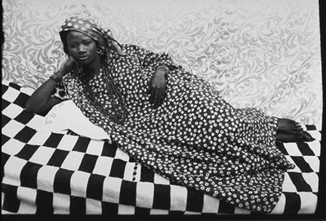 SEydou Keïta, 1956-57, tirage argentique moderne, 120 x 180 cm collection privé