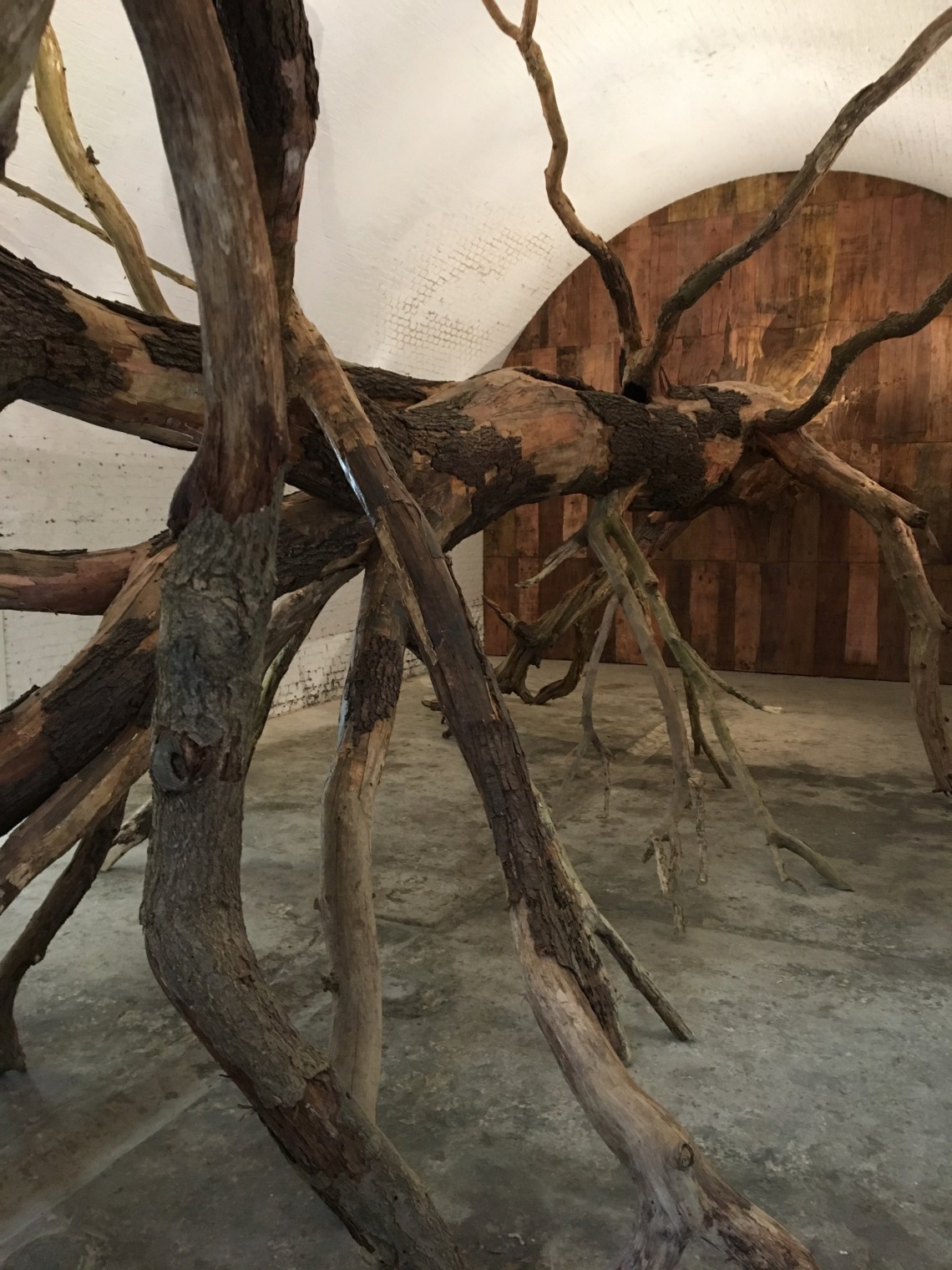 3. Henrique Oliveira,Sisyphus casemate. un été au Havre, 2019